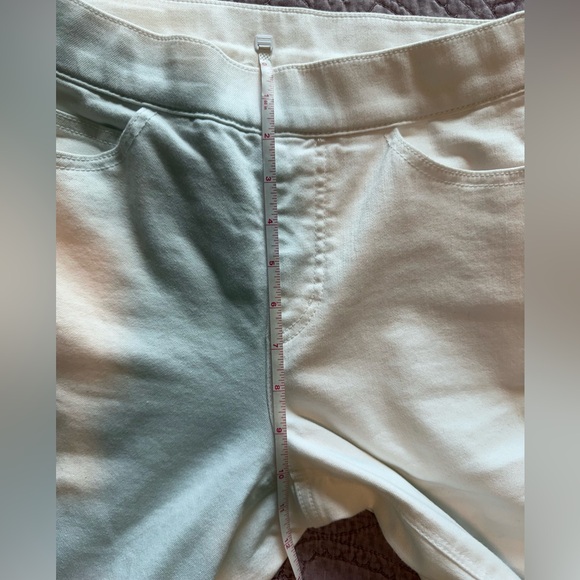 Isaac Mizrahi Cream Cropped Pants - Picture 7 of 16